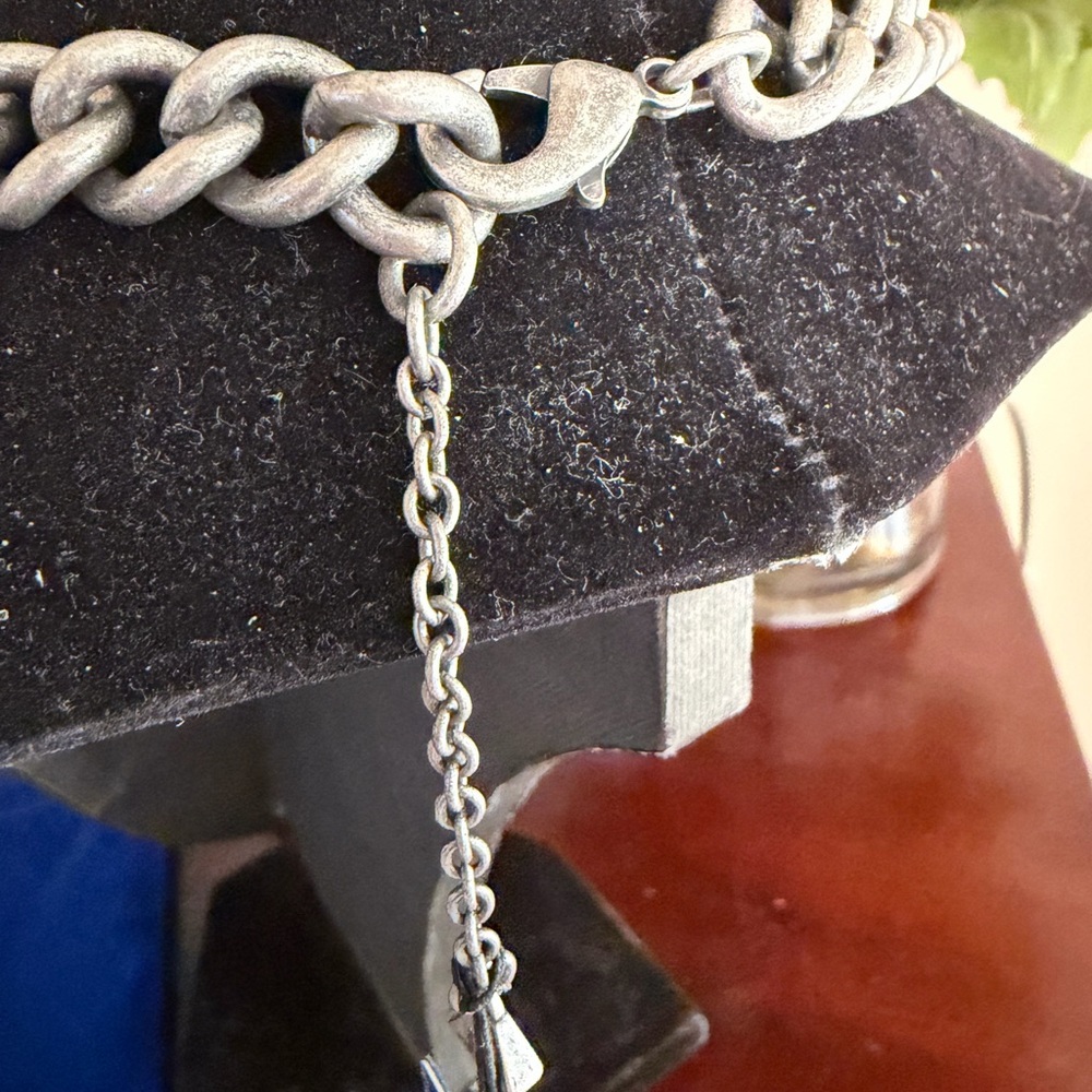 NWT Kurt Geiger London Pavé Signature Eagle Chain Link Pendant Necklace - Picture 5 of 6